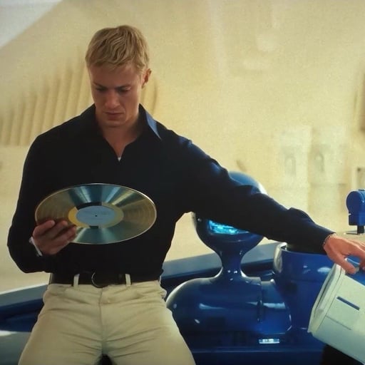 Johnny Storm · Y/n story by @gynamm